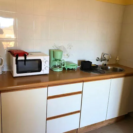 One Bedroom With Sea View And Furnished Terrace At Carvoeiro Apartmán *